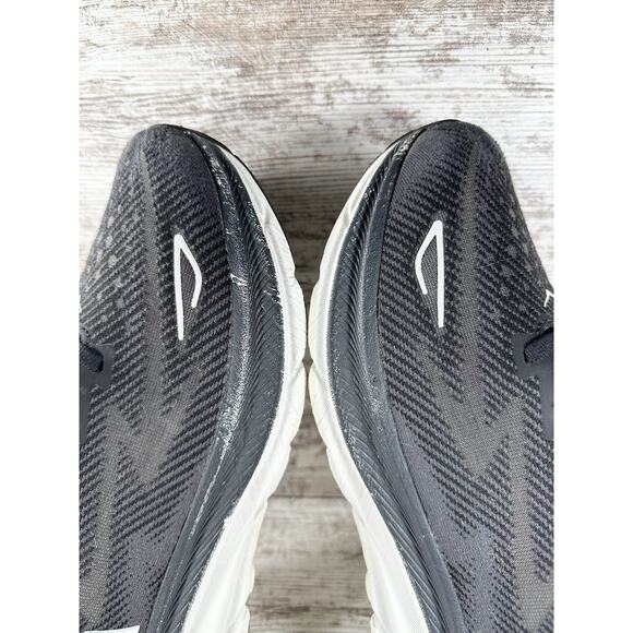 Women's Hoka One One Clifton 9 Black Running Shoes Sz 9.5B Athletic Great Shape! - Picture 11 of 13